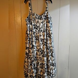 Old Navy Black and Cream Floral Midi Dress - Size XXL
